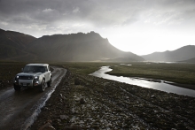 LAND ROVER DC100 مفهوم 2011 08